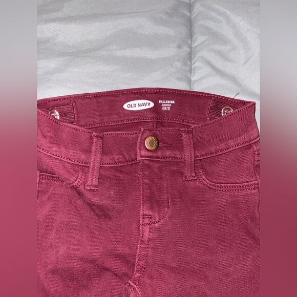 Girls size 5 maroon ballerina jeggings-tiny pull in fabric see all photos - Picture 2 of 4